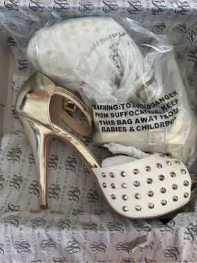 Rock & Republic Heels NEW